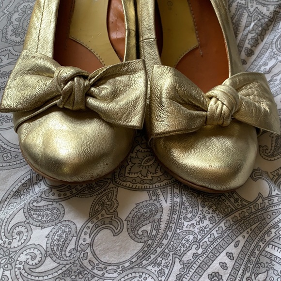 Gold leather Dollhouse Knot Bow Ballet Flats - Picture 3 of 4